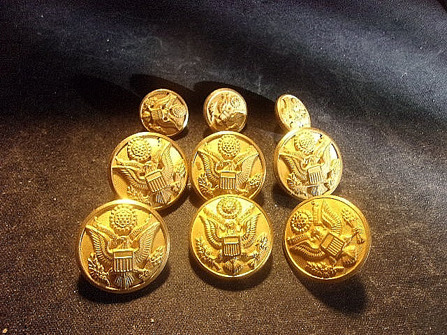 9 VINTAGE WW11 MILITARY, 6 -7/8\