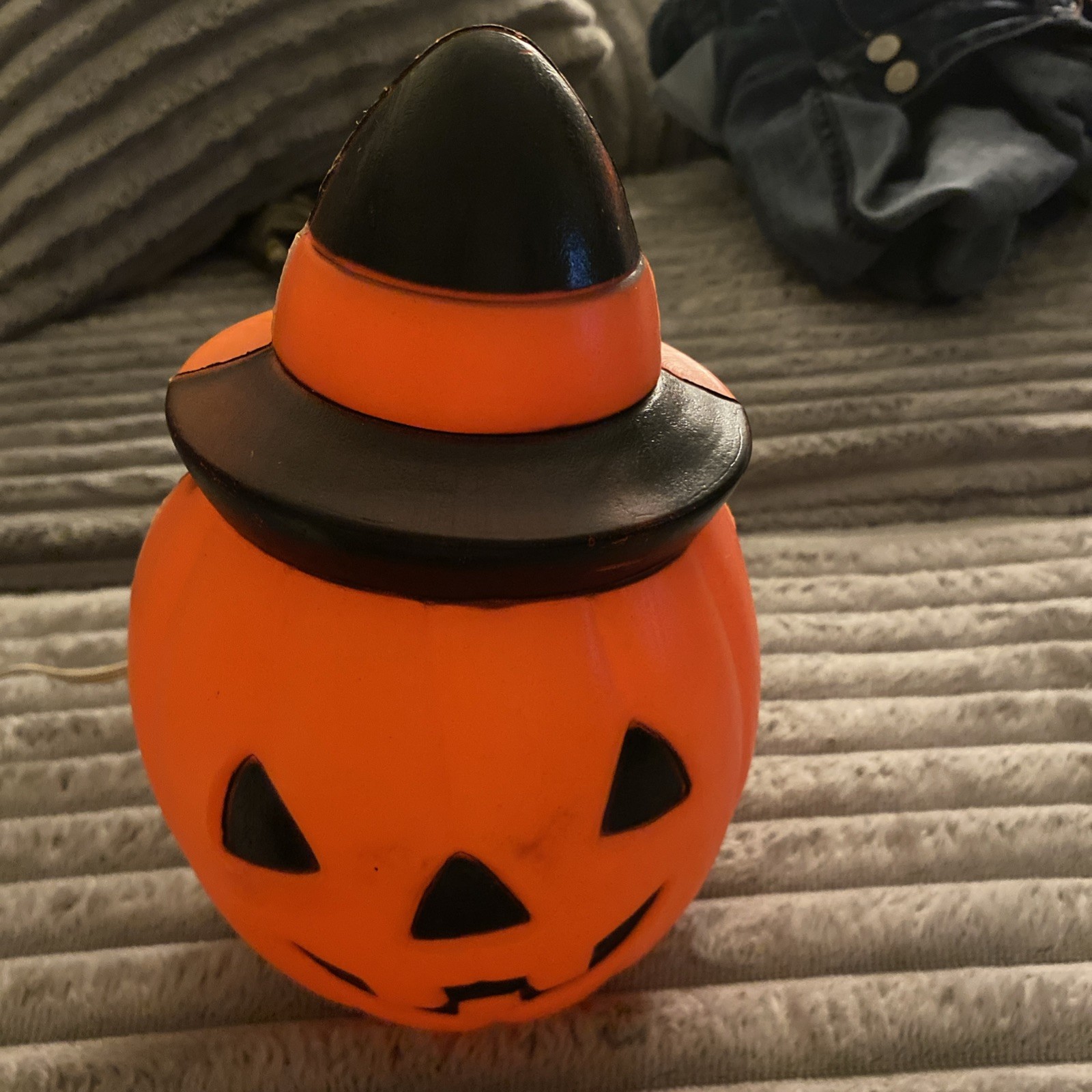 Vintage 1981 Carolina Pumpkin Blow Mold Witch Hat Jack-o’-Lantern 8\