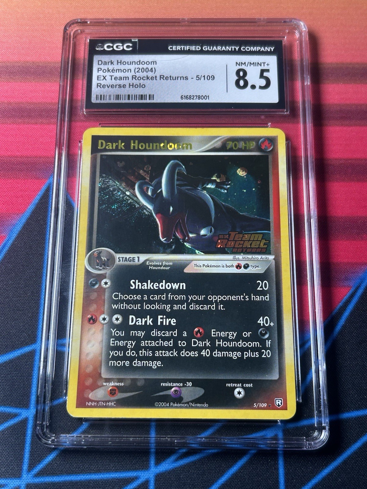 2004 POKÉMON EX TEAM ROCKET RETURNS #005 DARK HOUNDOOM - REVERSE HOLO CGC 8.5