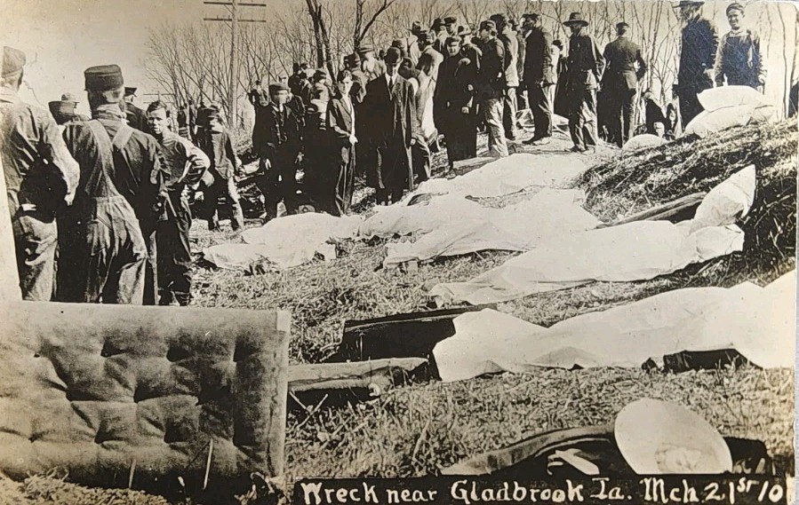 1910 RPPC ~ Fatal Train Wreck ~ Gladbrook, Iowa ~ J.C. Hippen Collection. #7158
