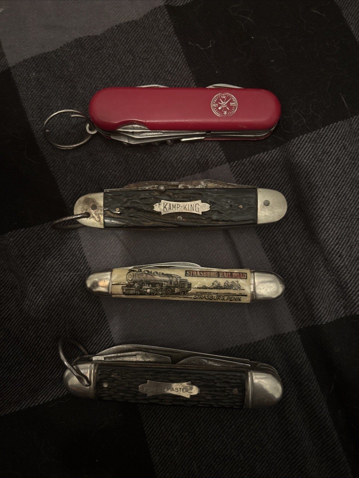 4 Lot Of Vintage Pocket Knifes. RARE