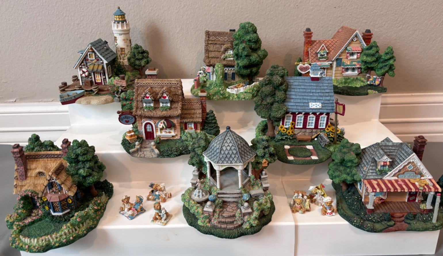 Cherished Teddies Village 8 Figurines Lot School Toy Store Bakery Gazebo READ