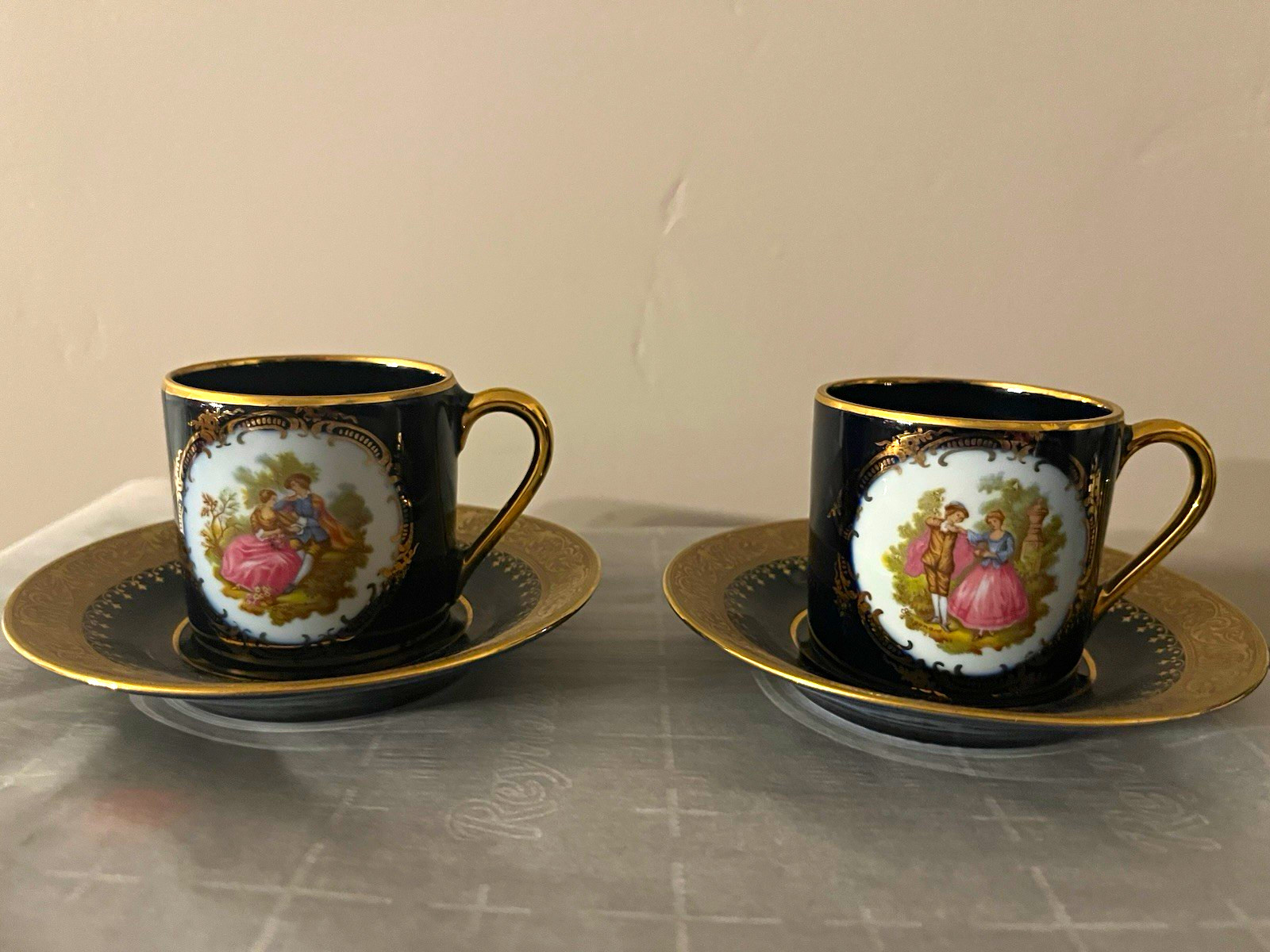 Limoges Castel Black Porcelain 22K Gold Demitasse 2 Cups & Saucers Set