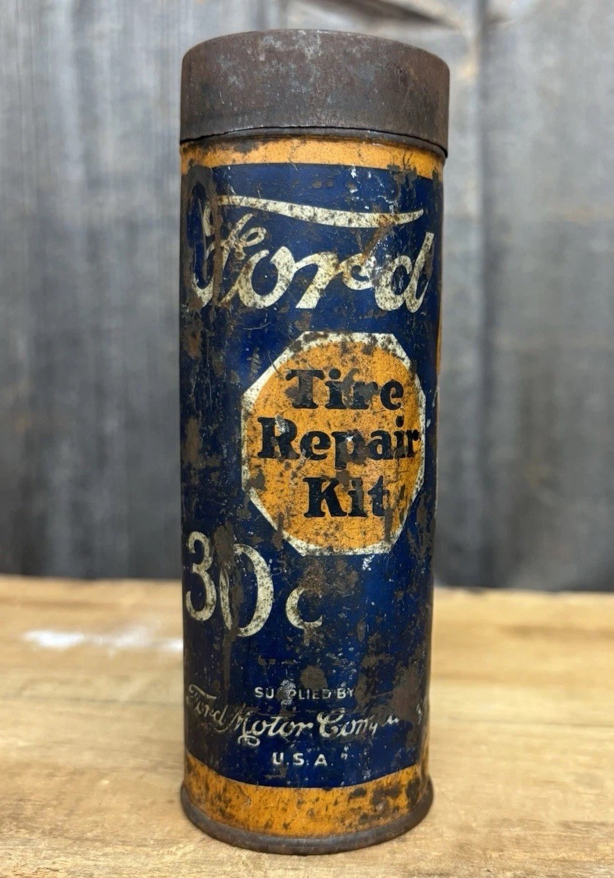 Early Vintage 1920s/30s Model T/Model A FORD Motor Co Tire Repair Kit Can