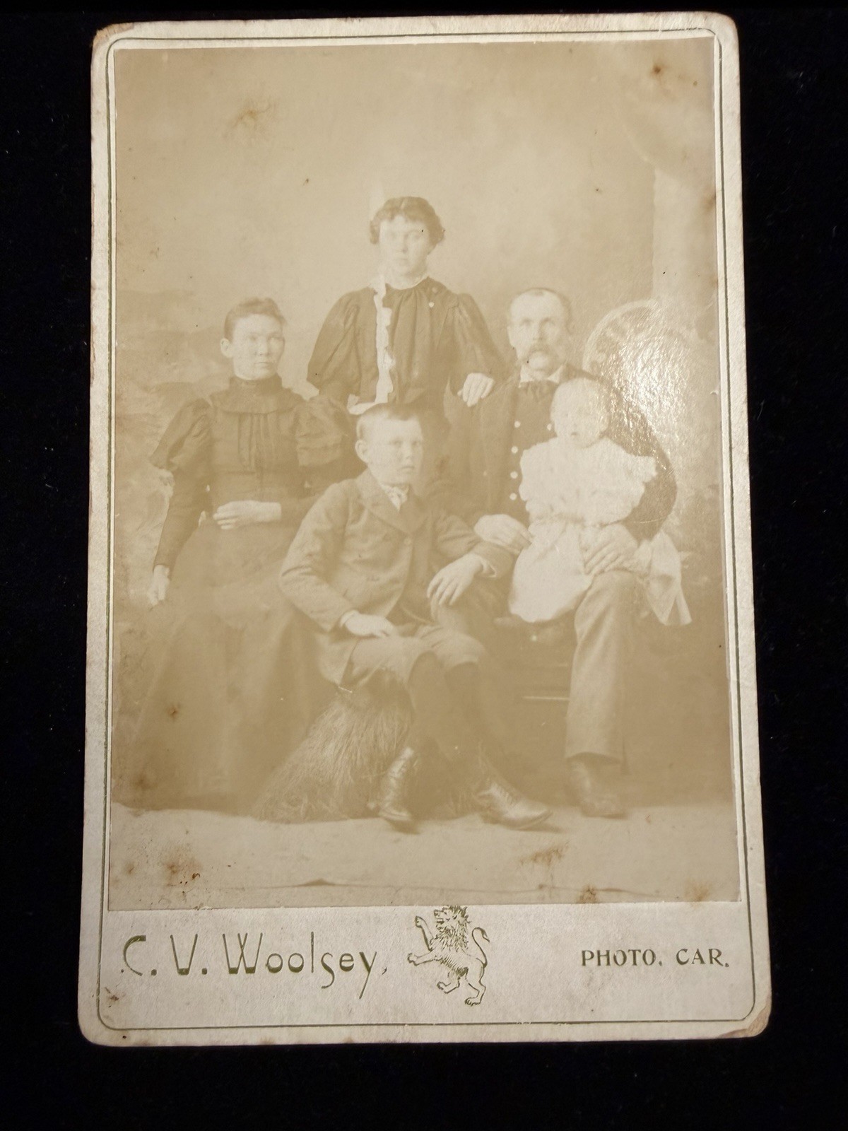 Antique Cabinet Card 6.5x4,” Victorian Young Family Of 5, Nicely Preserved Rare