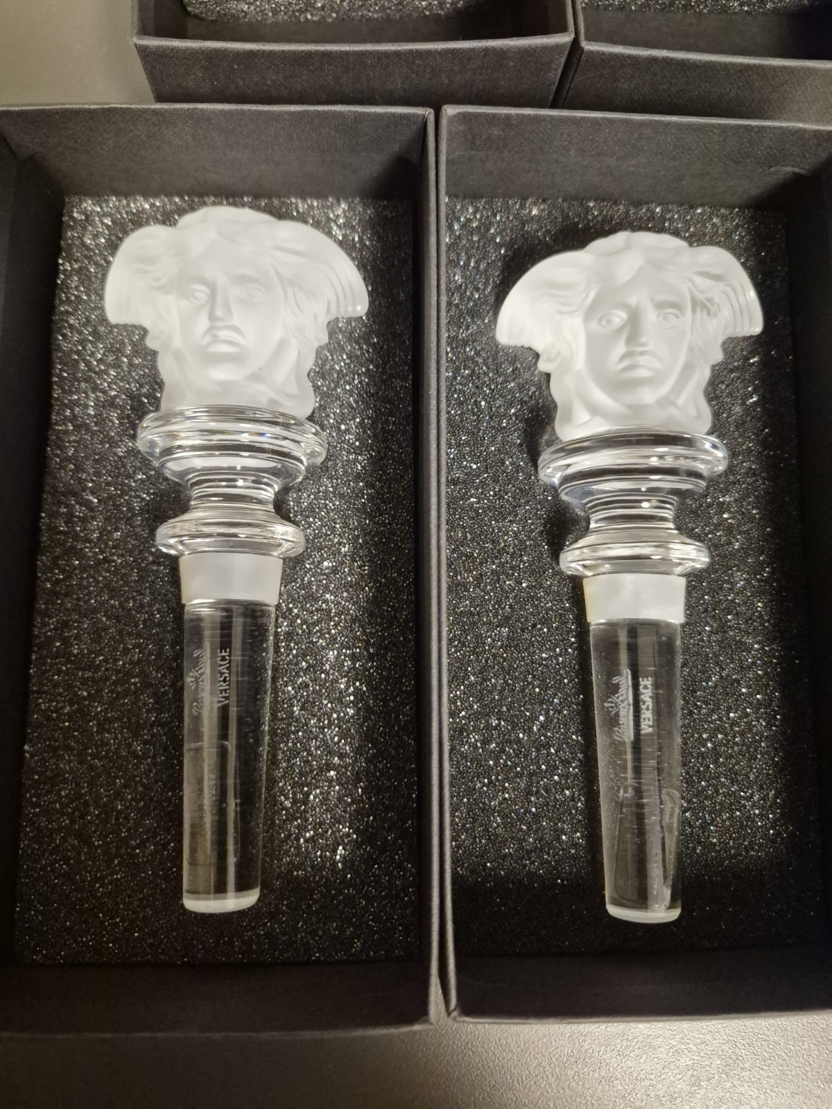 2 Versace Rosenthal Wine Bottle Stoppers Medusa Lumiere Collection Clear Frosted
