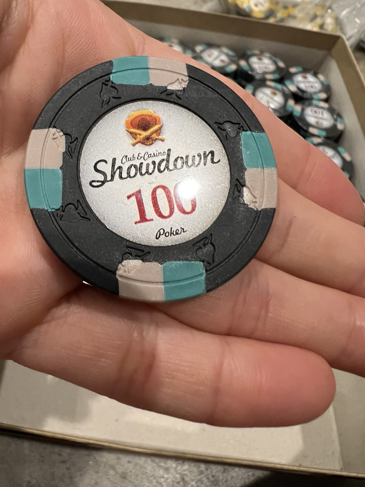Showdown Poker Chips Roll Of 25 Chips ($100 Chips)