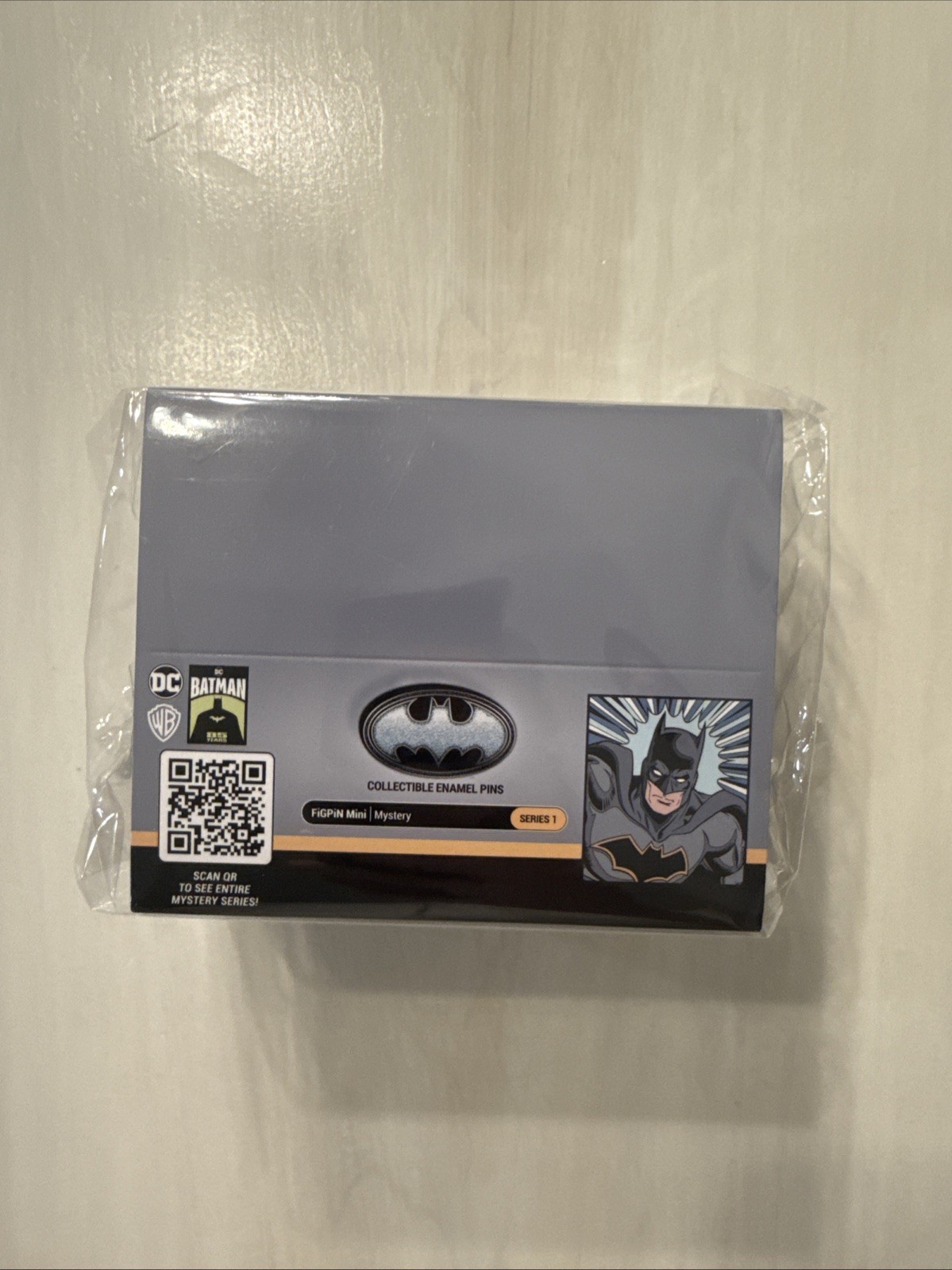 FiGPiN Batman Series 1 Collectible Mystery Enamel Mini Pins Box of 10 Sealed