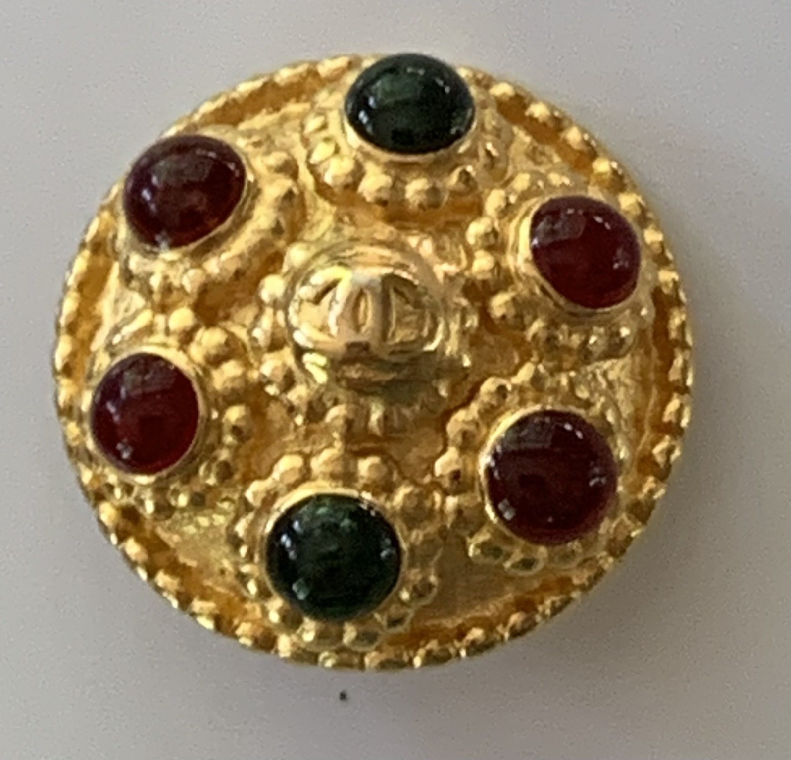 Auth Vintage CHANEL 1996 Maison Gripoix Poured Glass Button Gold 16mm Cuff Size
