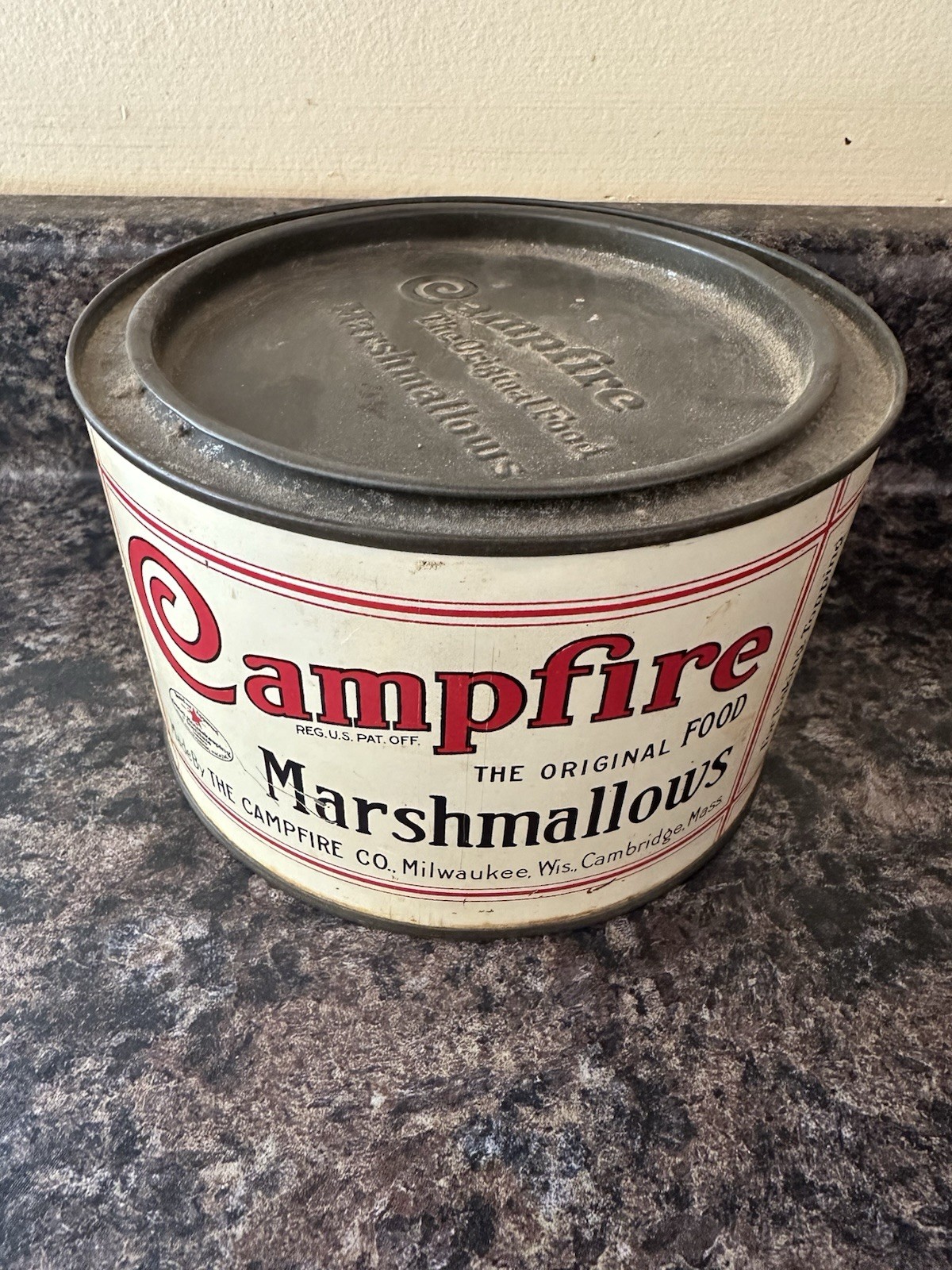 RARE SIZE 1920s Vintage CAMPFIRE MARSHMALLOWS TIN 12 OUNCES 3.5 X 5.5 Inches