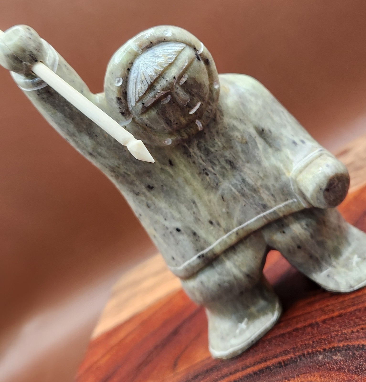 Vintage 1970s Rare Eskimo Inuit Soapstone Hunter with Spear Signed Lange 5\