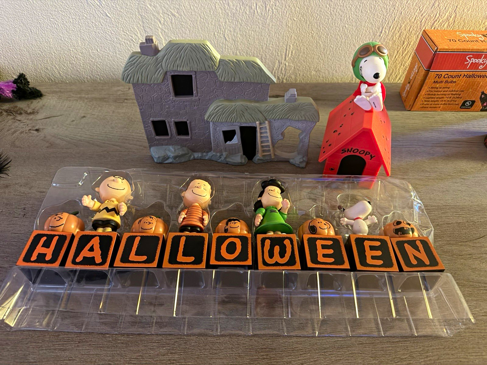 Peanuts Halloween Multicolor Figurine Set Charlie Brown Lucy Linus Snoopy