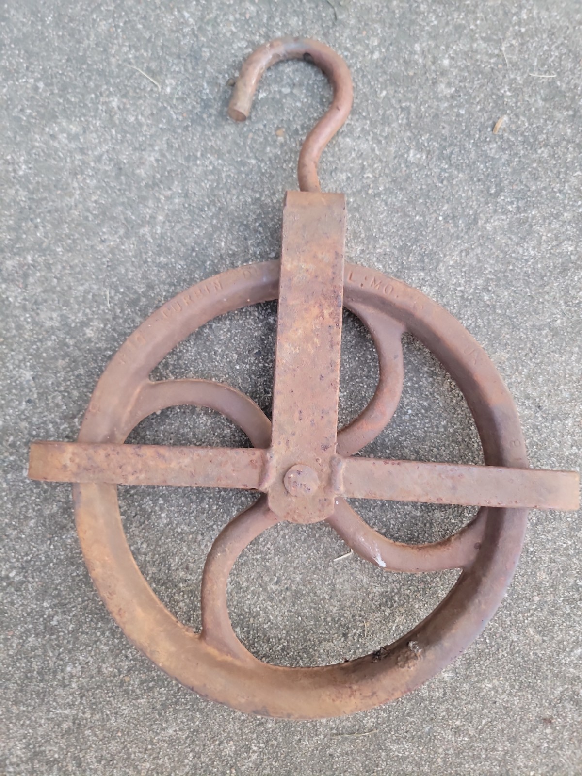 Antique vintage Durbin-Durco Cast Iron Hoist/Well Pulley Wheel St.Louis MO