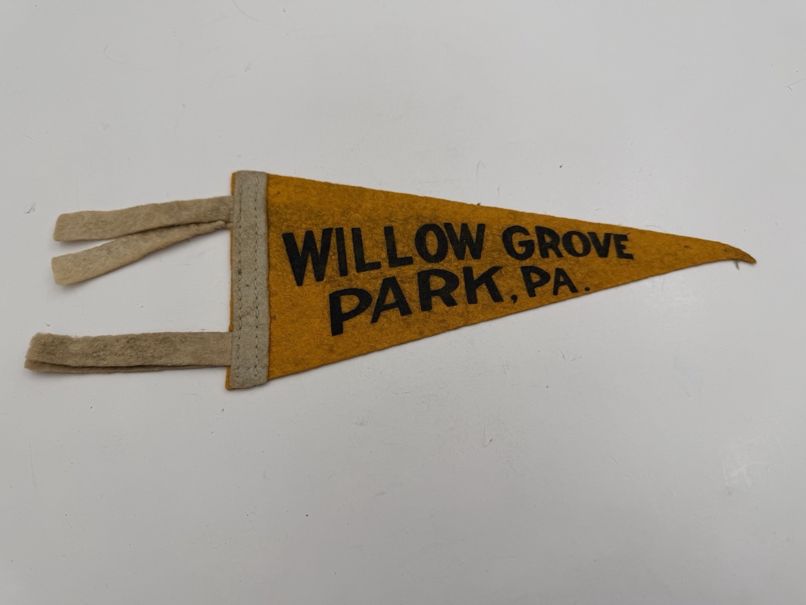 Vintage Willow Grove Park PA Pennant Small SHIPS FREE IN THE USA