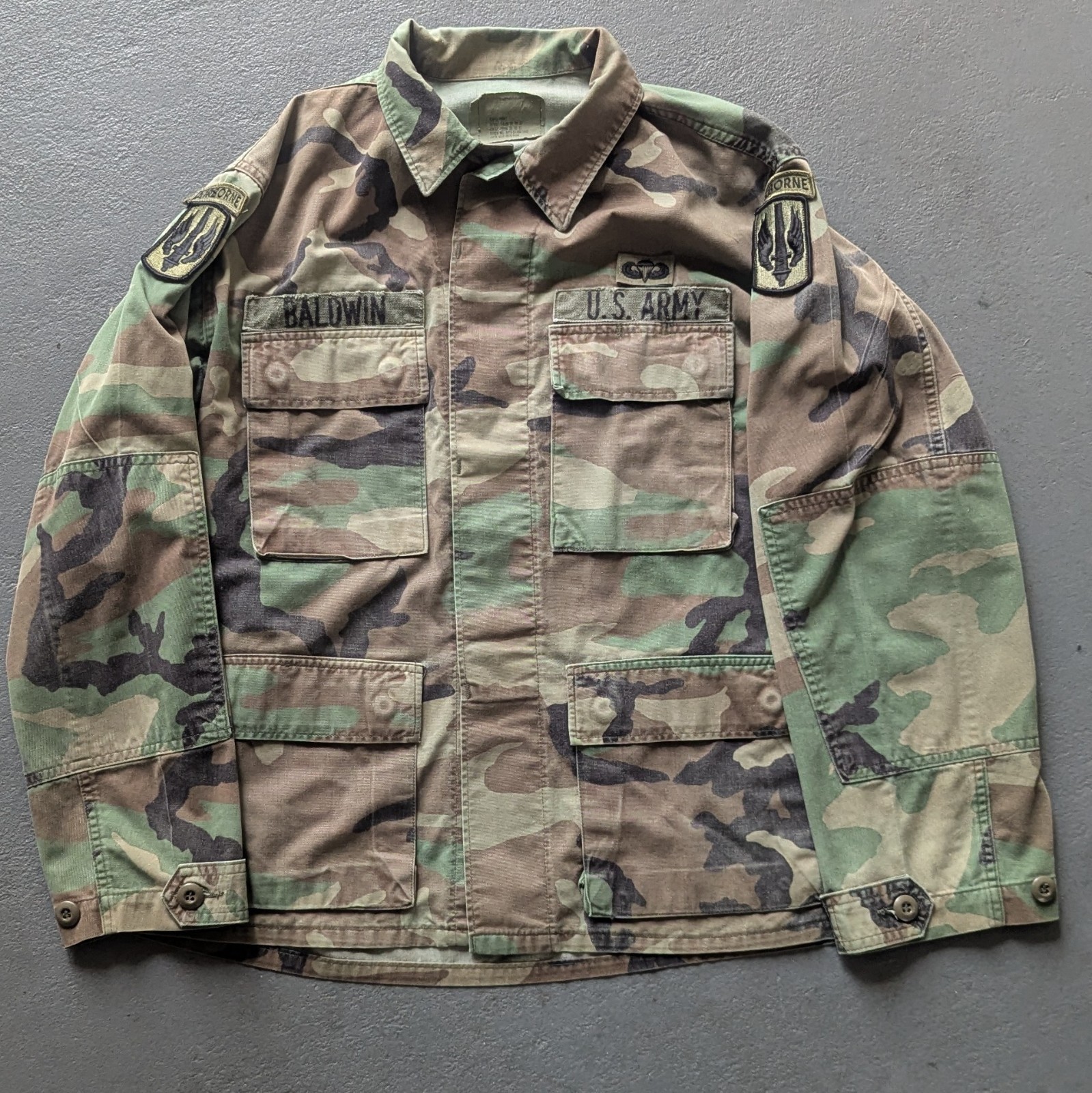US Army Woodland BDU Shirt Mens Small Short M81 Airborne 18th Artillery Camo