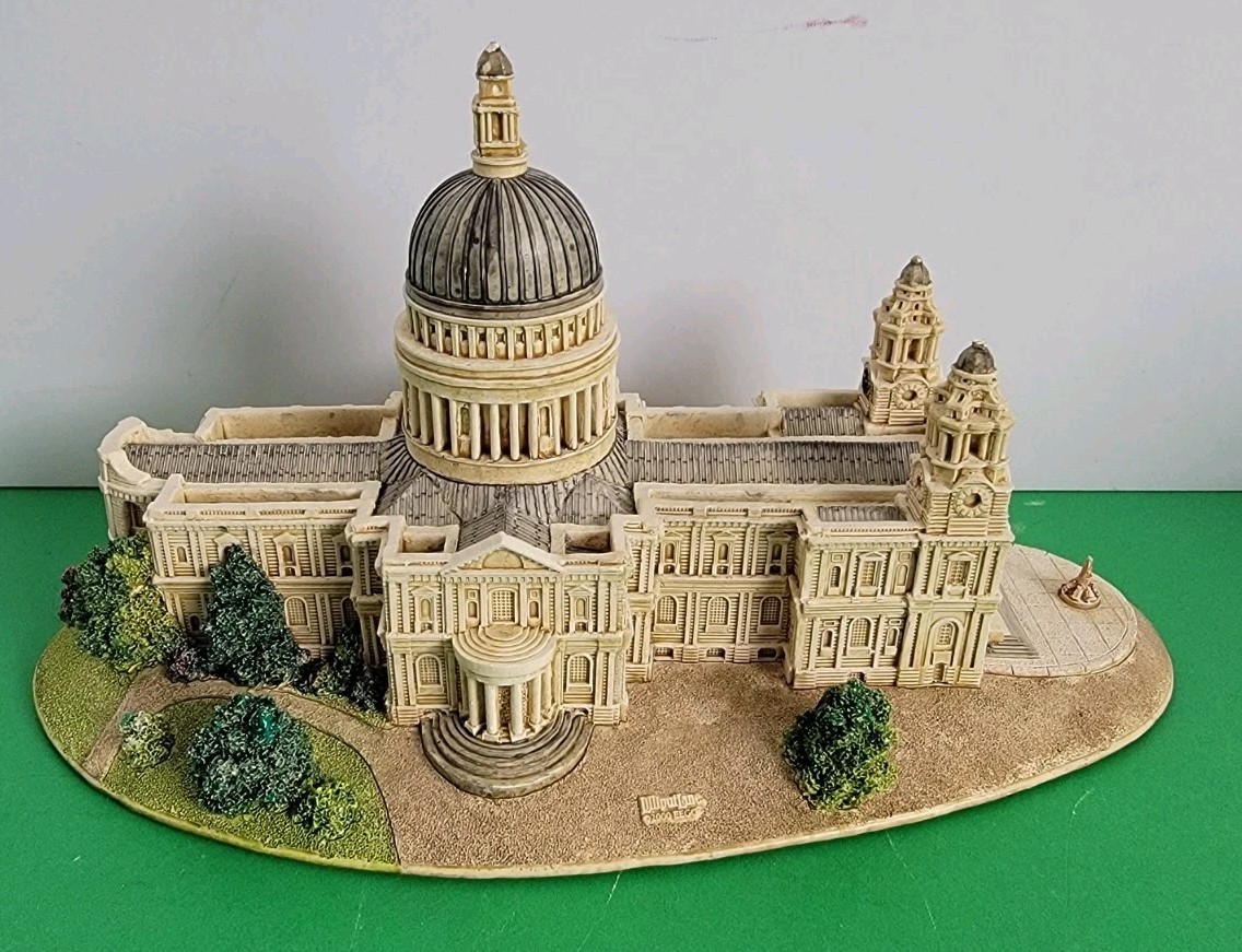 2000 Limied Edition Lilliput Lane Britain's Heritage St Paul's Cathedral - L2370