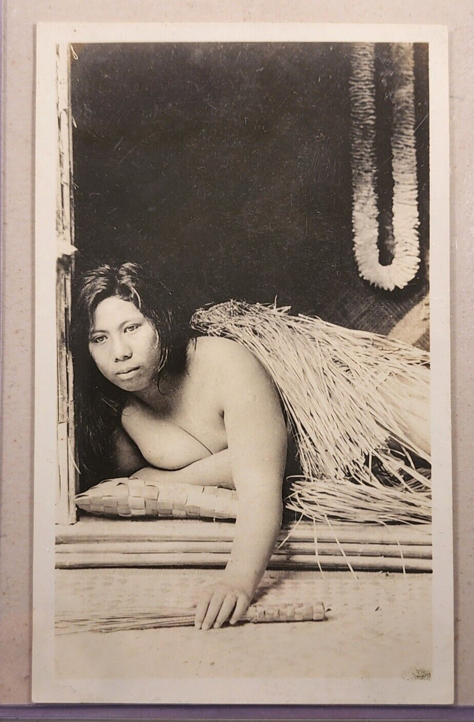 Vintage 1930\'s-40\'s Risque Native Hula Girl B&W Photo 3 1/2\
