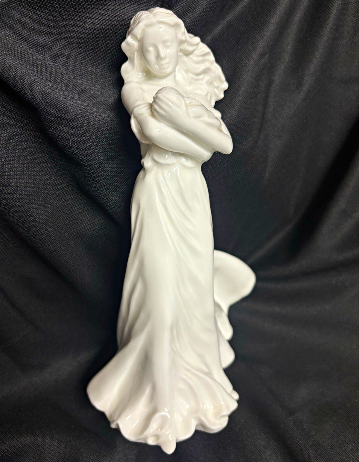 Royal Doulton Figurine \'A Love So Tender\' HN4016 Limited Edition