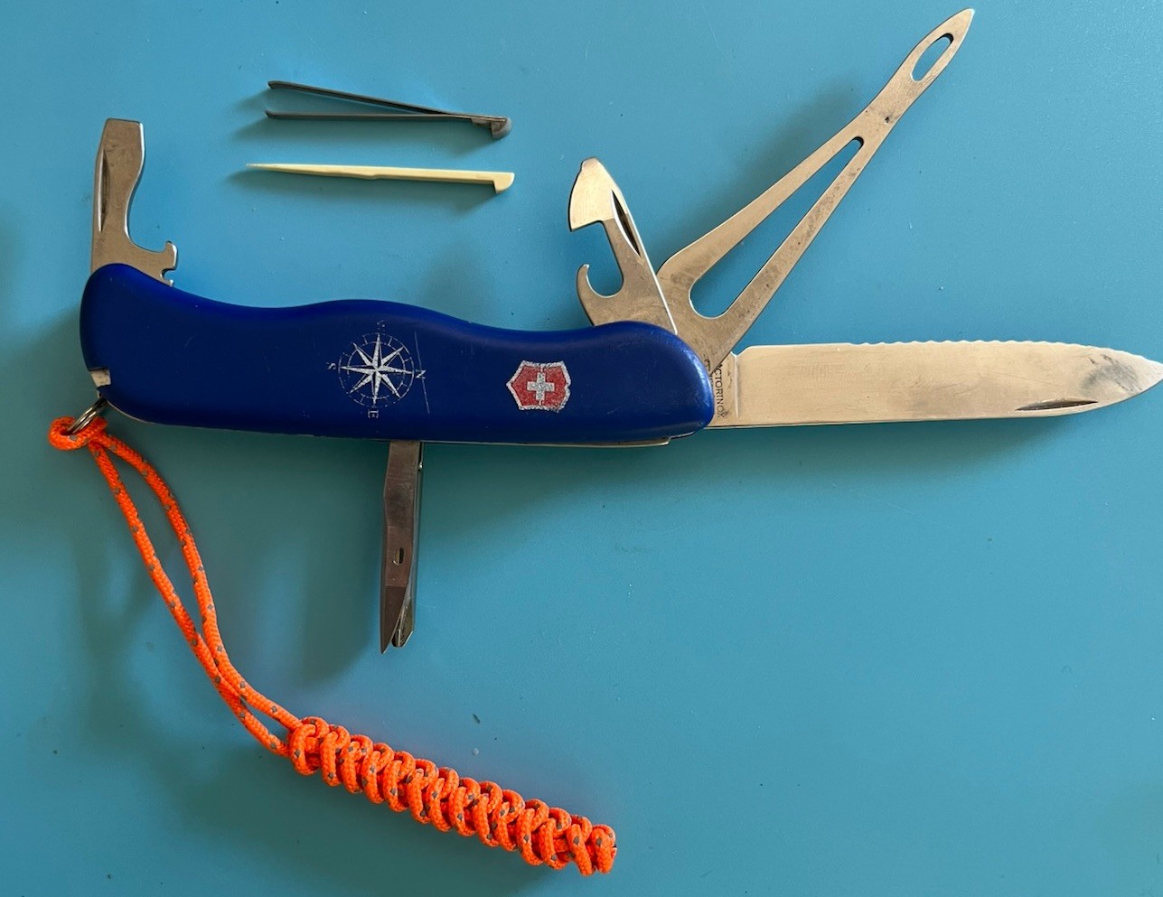 Victorinox 111mm SAK SLIDE-LOCK BLADE HELMSMAN (MARINER)  111mm, Multi-tool. A-1