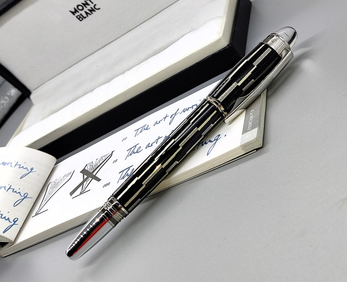 Premium Montblanc Miesterstuck Limited Edition Black And Silver Body FountainPen