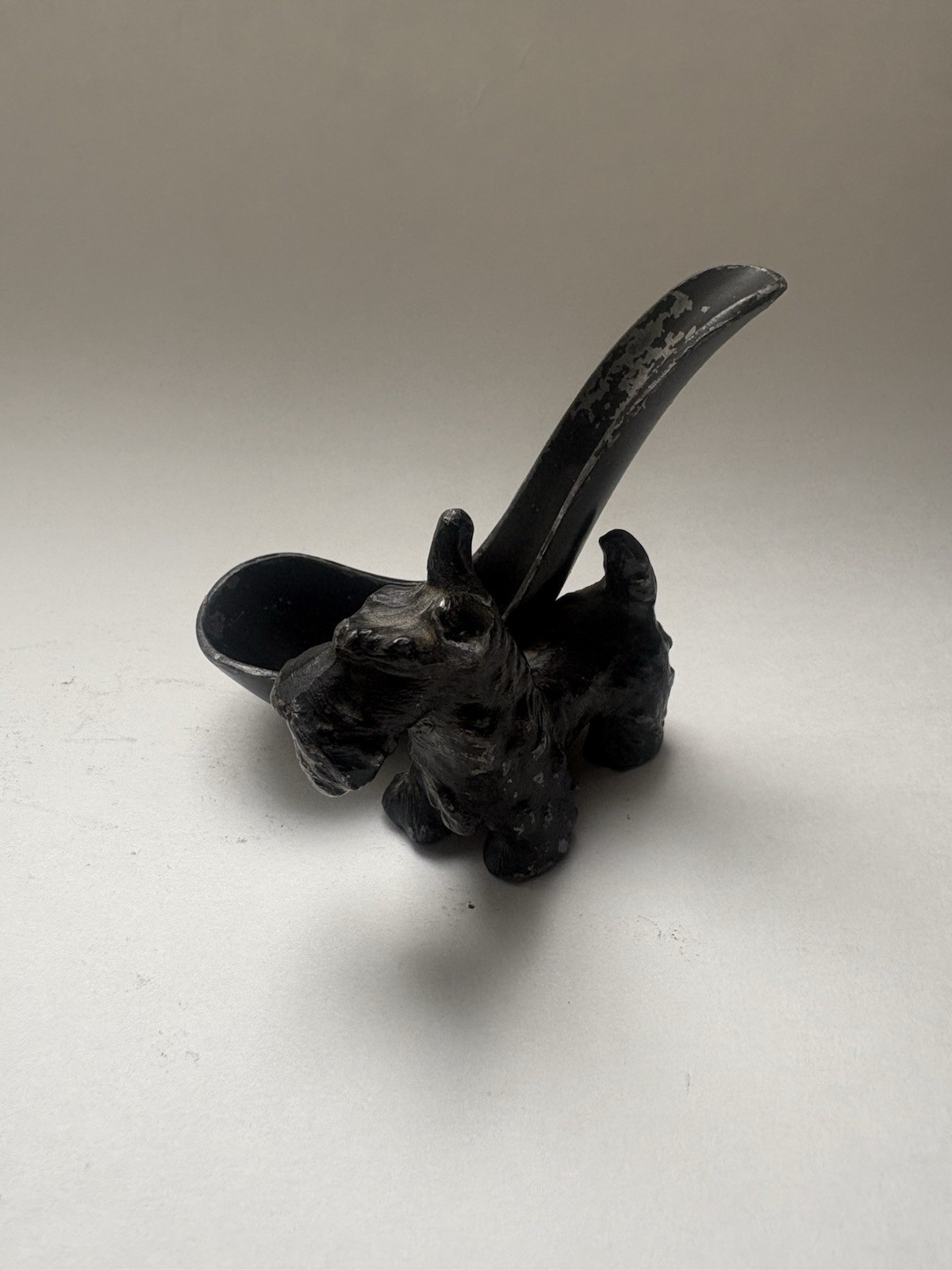 Vintage Cast Iron Painted Scottie Dog Pipe Holder  Scottish Terrier Black