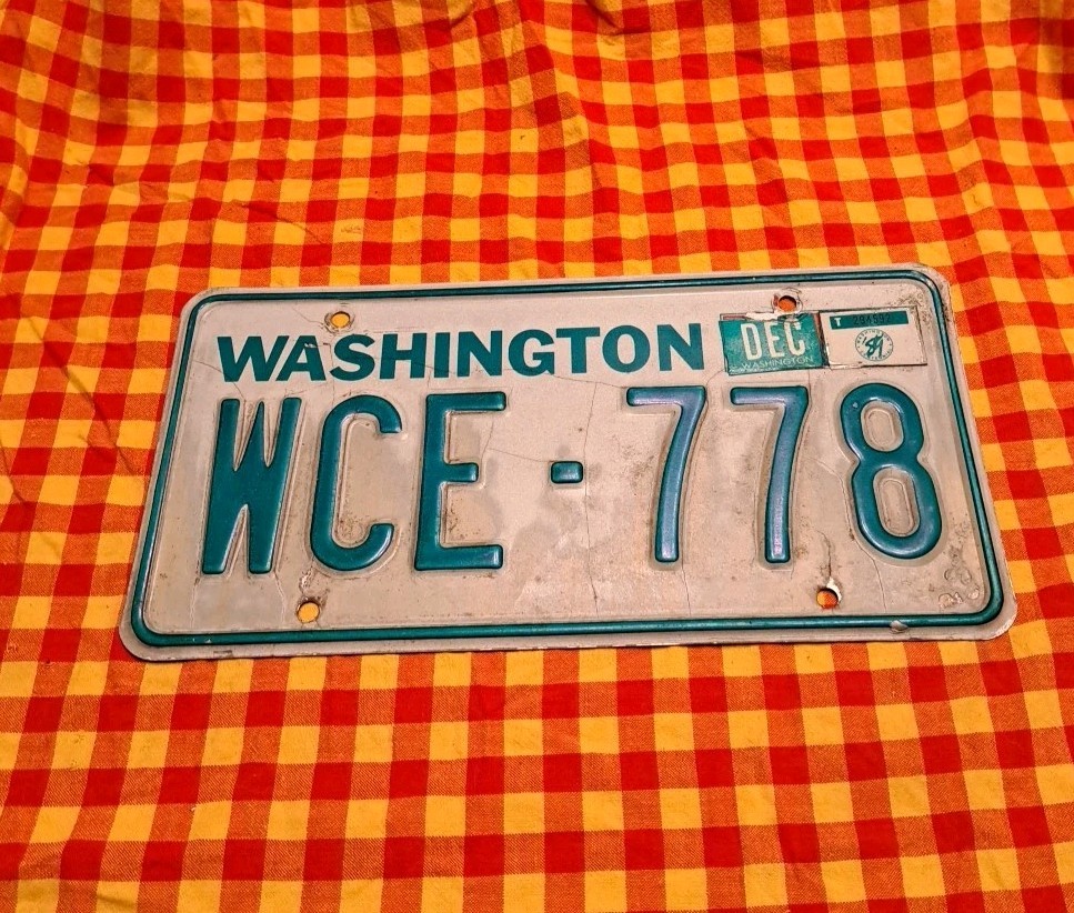 Vintage 1982-1987 Washington State license plate for a passenger car #WCE-778