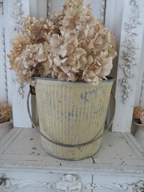 AWESOME Old Vintage Galvantized Metal FLUTED BUCKET PAIL Chippy Mustard Paint