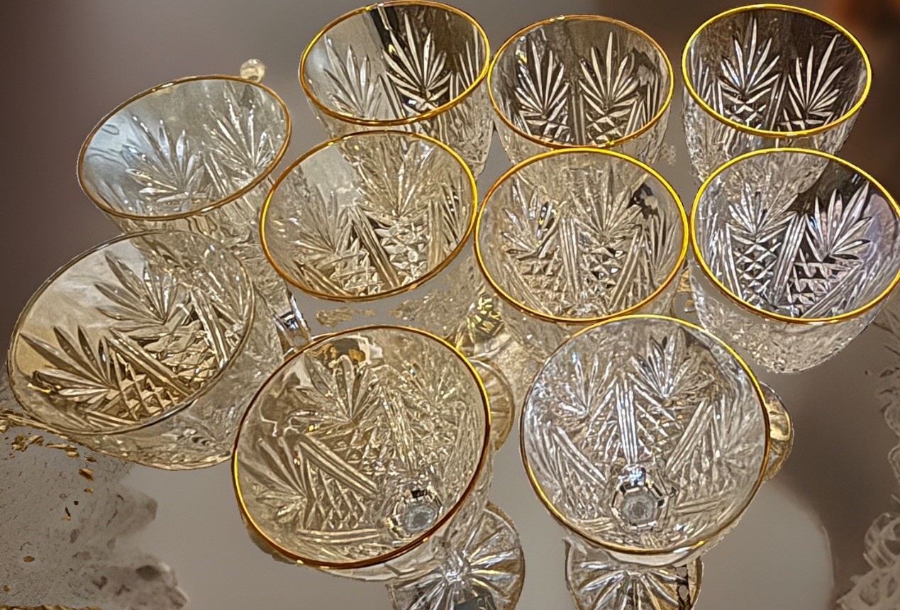 Mikasa Gold Crown crystal wine Glasses SET OF 10