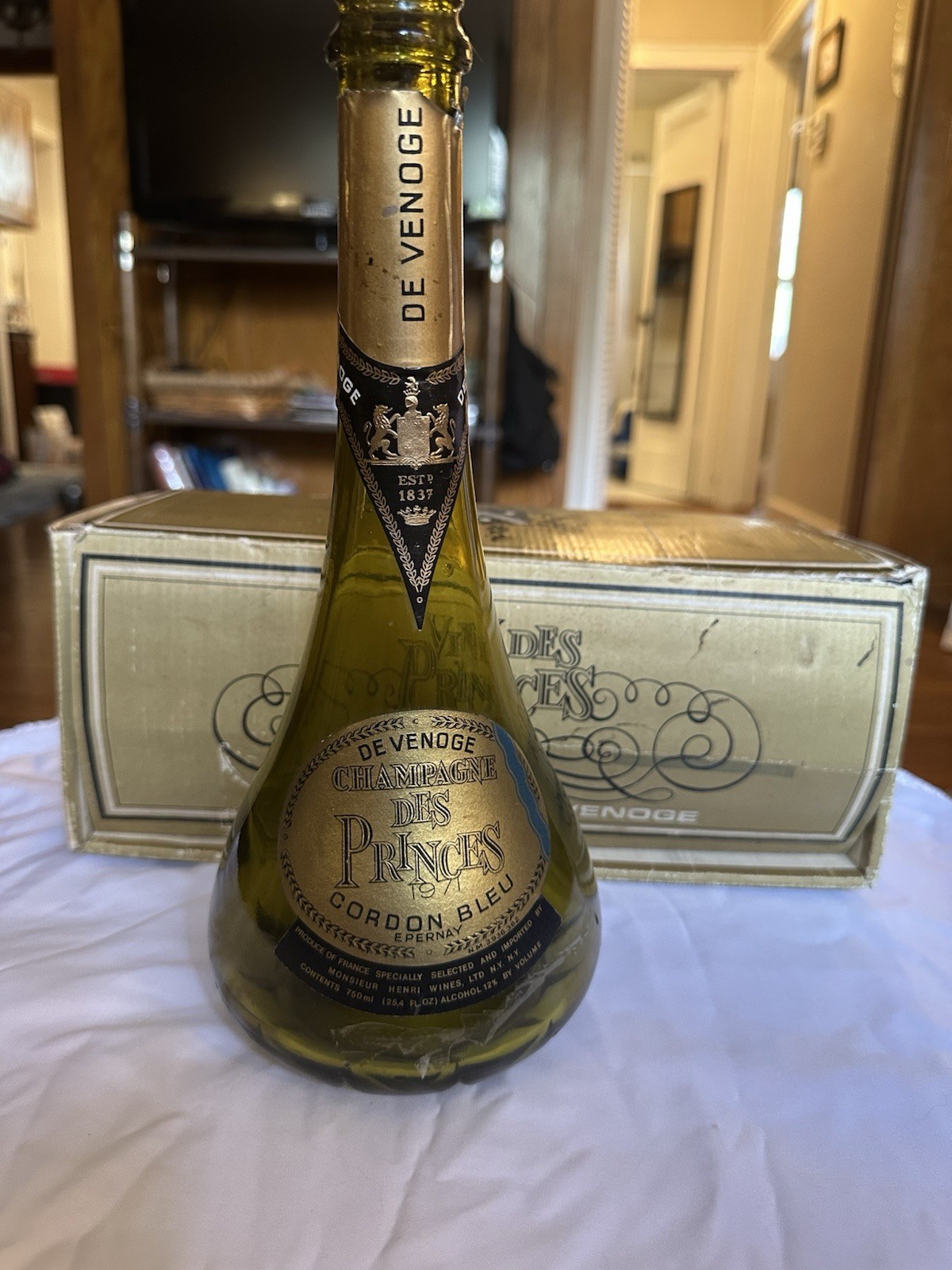 Vintage 1971 De Venoge Champagne des Princes Cordon Bleu Empty Bottle & Box