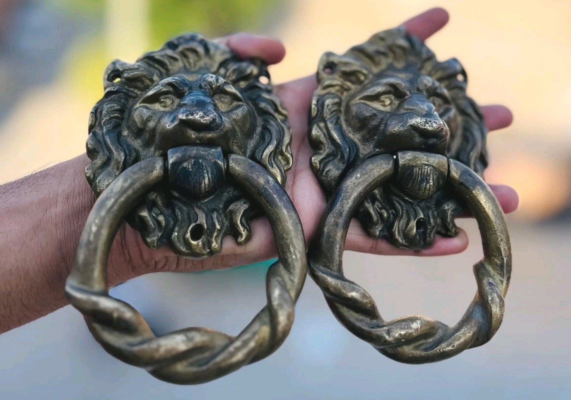 2 PC'S RARE VINTAGE HEAVY SOLID BRASS LION DOOR HANDLE COLLECTABLE 