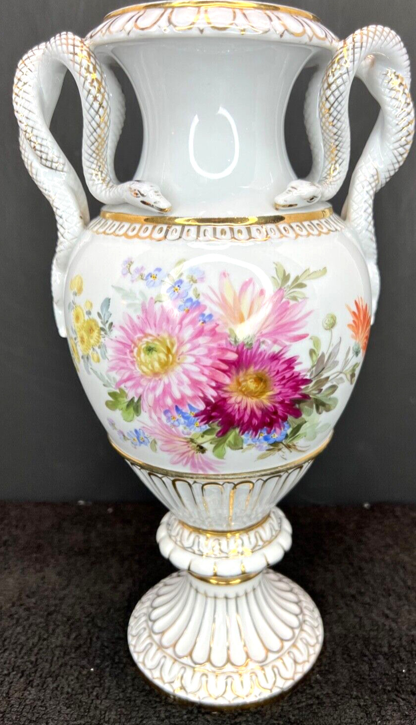 Meissen Snake Handles Vase Painted Designed by Leuteritz, circa 1924-1934