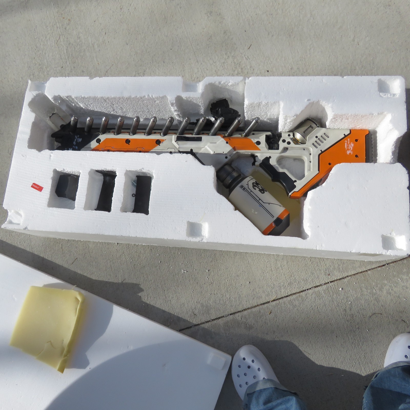 DISTRICT 9 ASSAULT RIFLE - #239/300 MOVIE PROP 1:1 - WETA WORKSHOP