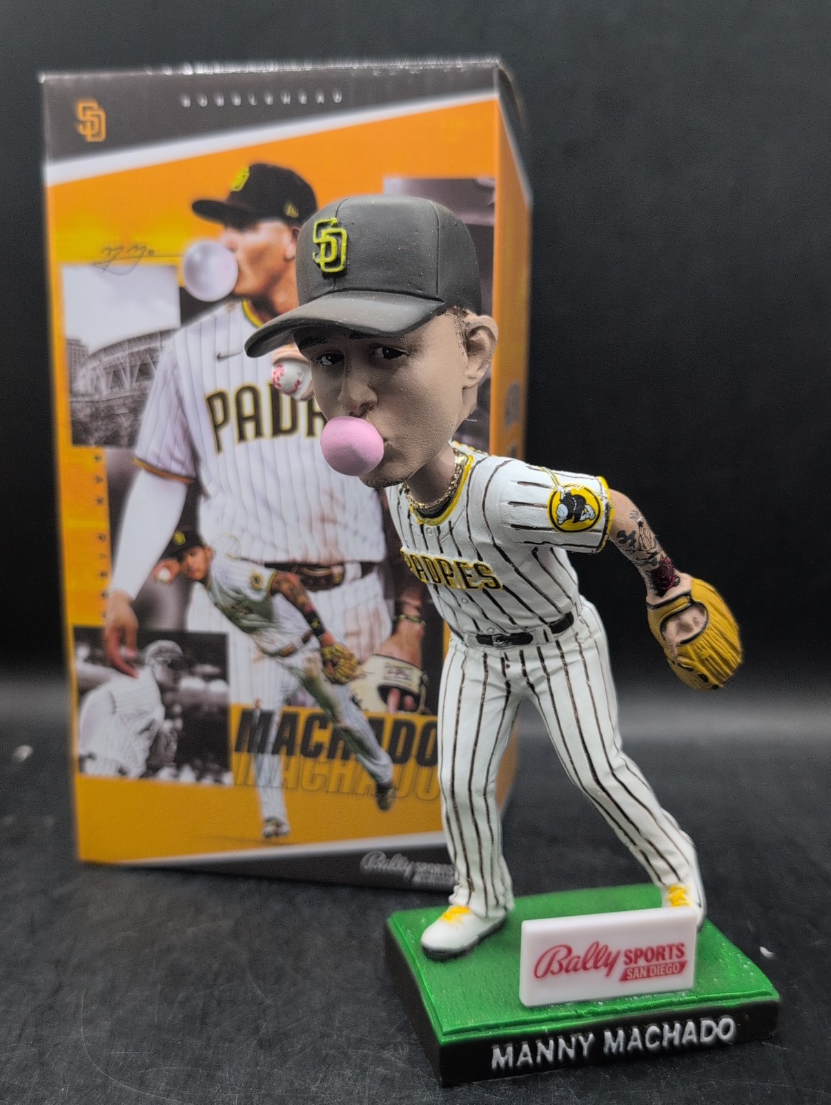 San Diego Padres Manny Machado Bubble Gum BOBBLEHEAD SGA MLB Baseball 2022 Nw3