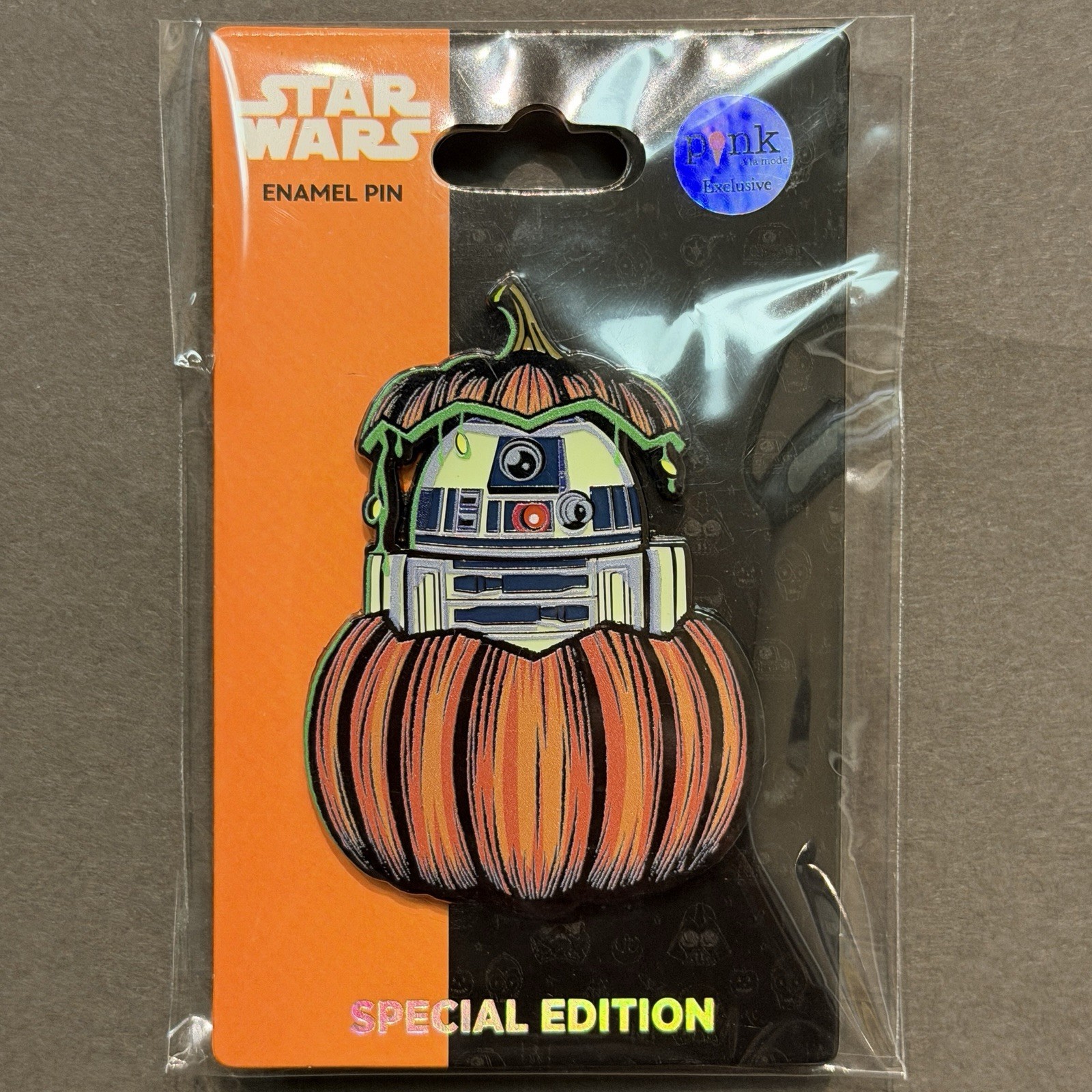 Disney Pink A La Mode Star Wars R2-D2 Halloween Glowing Pumpkin LE 200 Pin