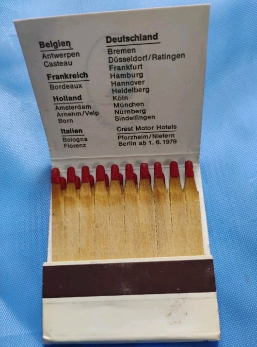 Vintage 1970s Crest Motor Hotels Europe Matchbook - Unstruck Wooden Comb RARE