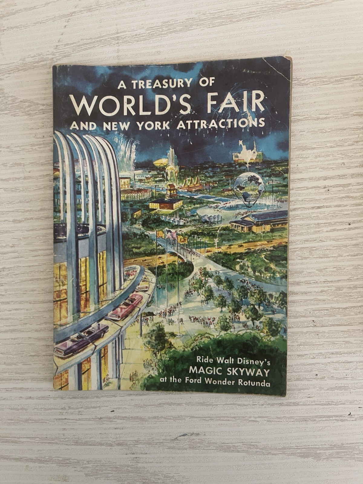 A Treasury of World\'s Fair and New York Attractions - 1964