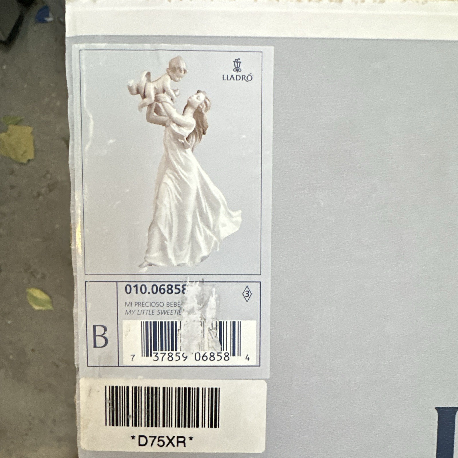 LLADRO Porcelain Figurine