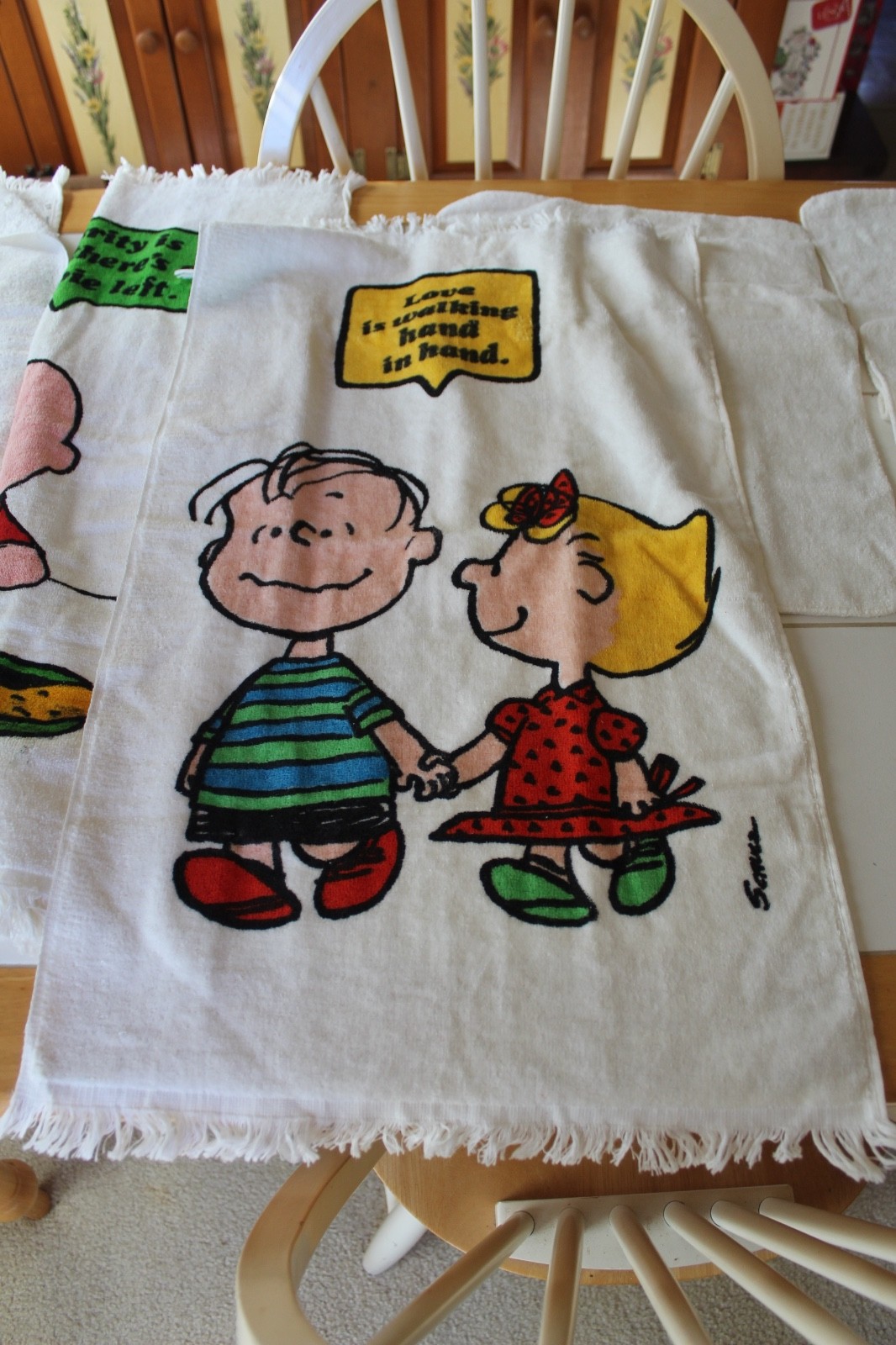 SET OF 7 VTG 70\'S PEANUTS TERRY CLOTH TOWELS , 3 HAND TOWELS , 4 WASH CLOTHS