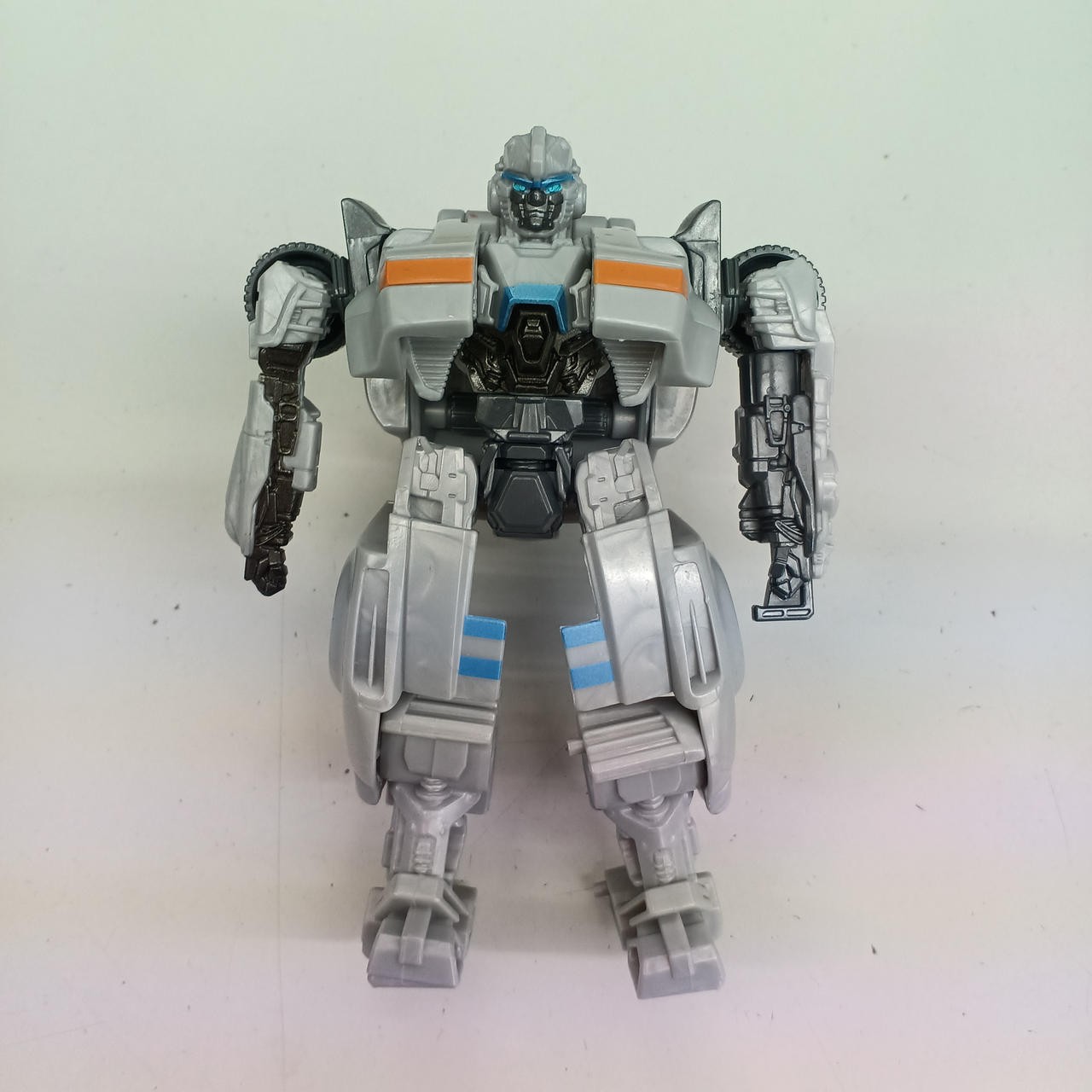 Mirage Model Transformer Takara Tomy