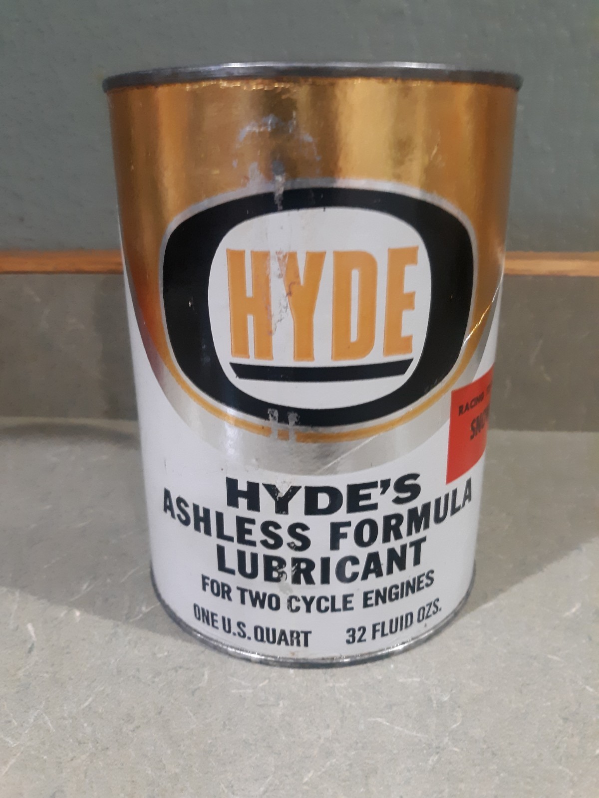 RARE VINTAGE HYDE'S SNOWMOBILE OIL - FULL QUART CAN NOS - PIPESTONE, MN