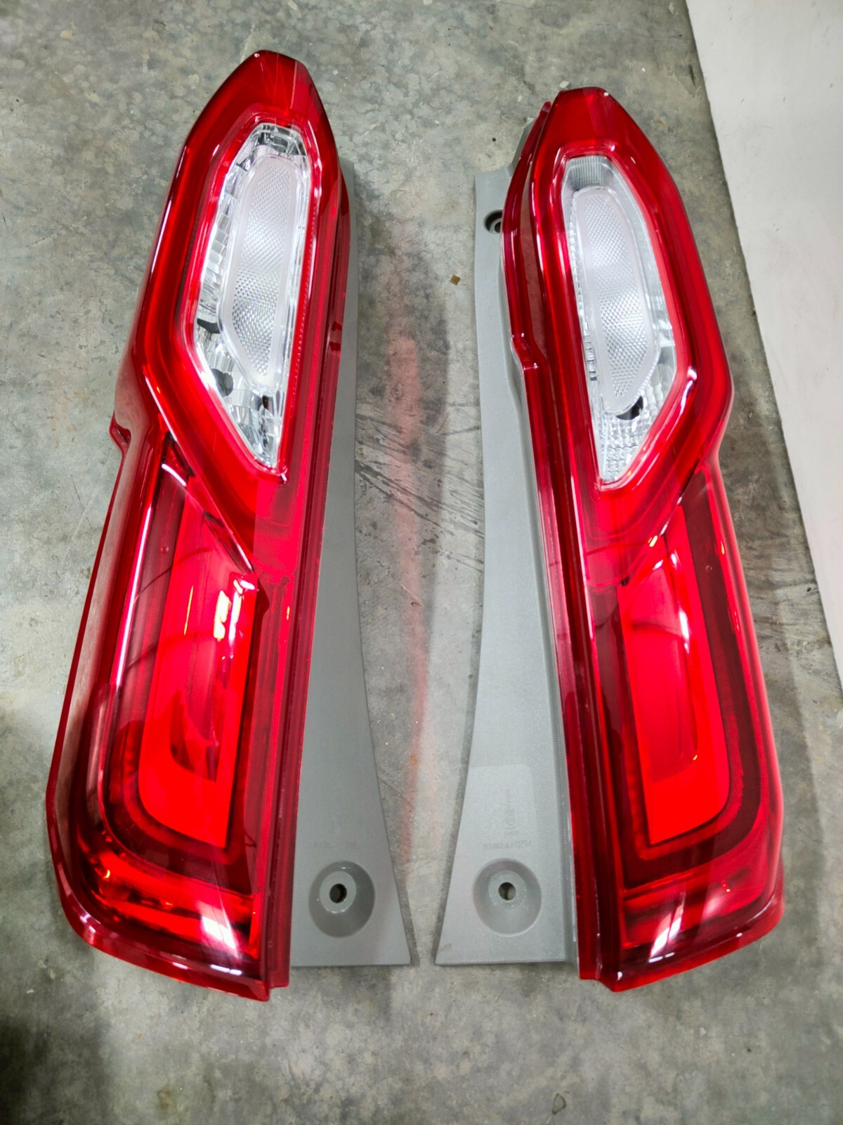 Honda N BOX 2017 JF3 JF4 Rear Tail Lights Lamps 1 Pairs Left And Right