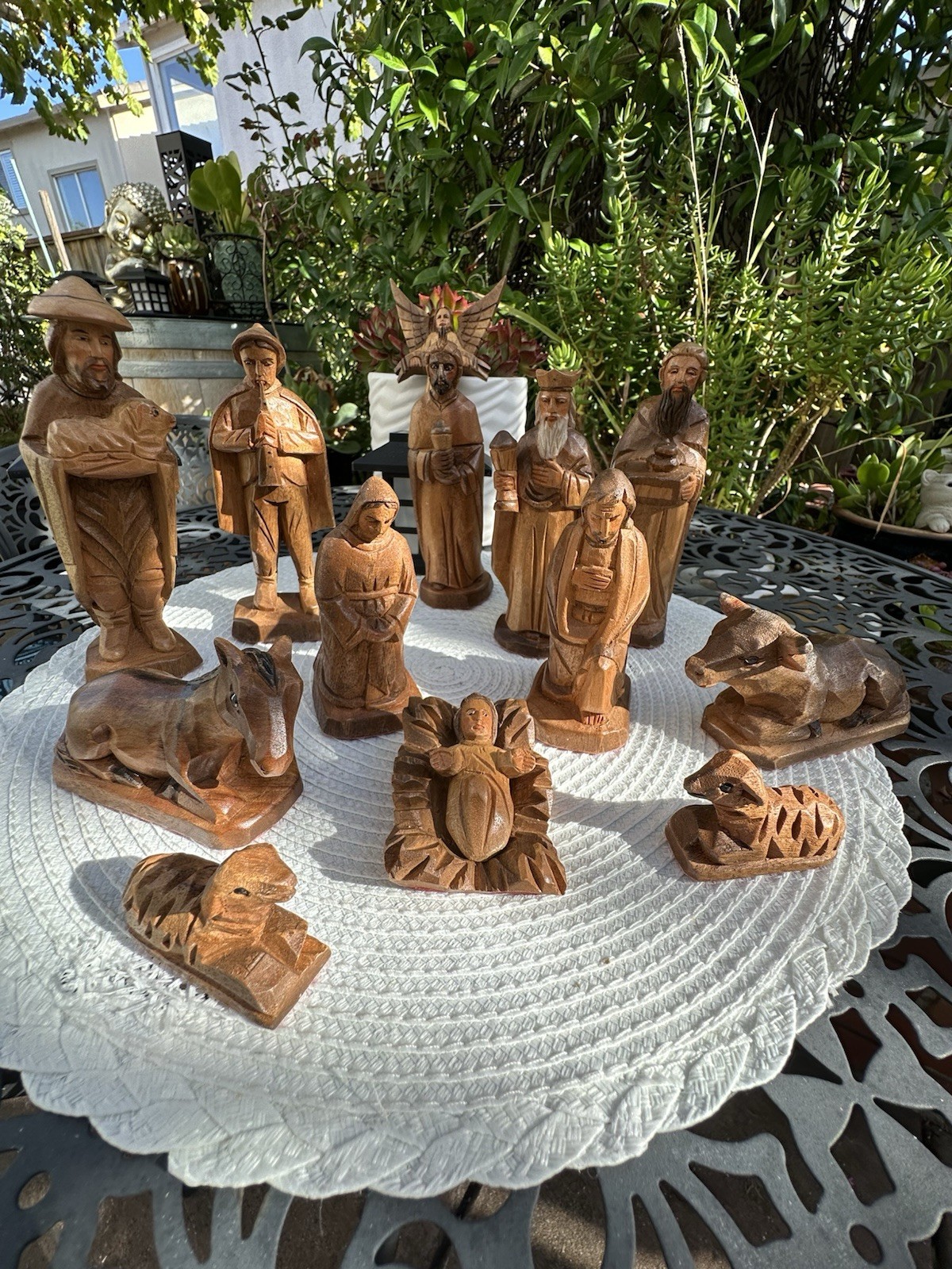 Exquisite 14 Pc Hand Carved Wooden Nativity Set Manger Hanging Angel Felt Bottom