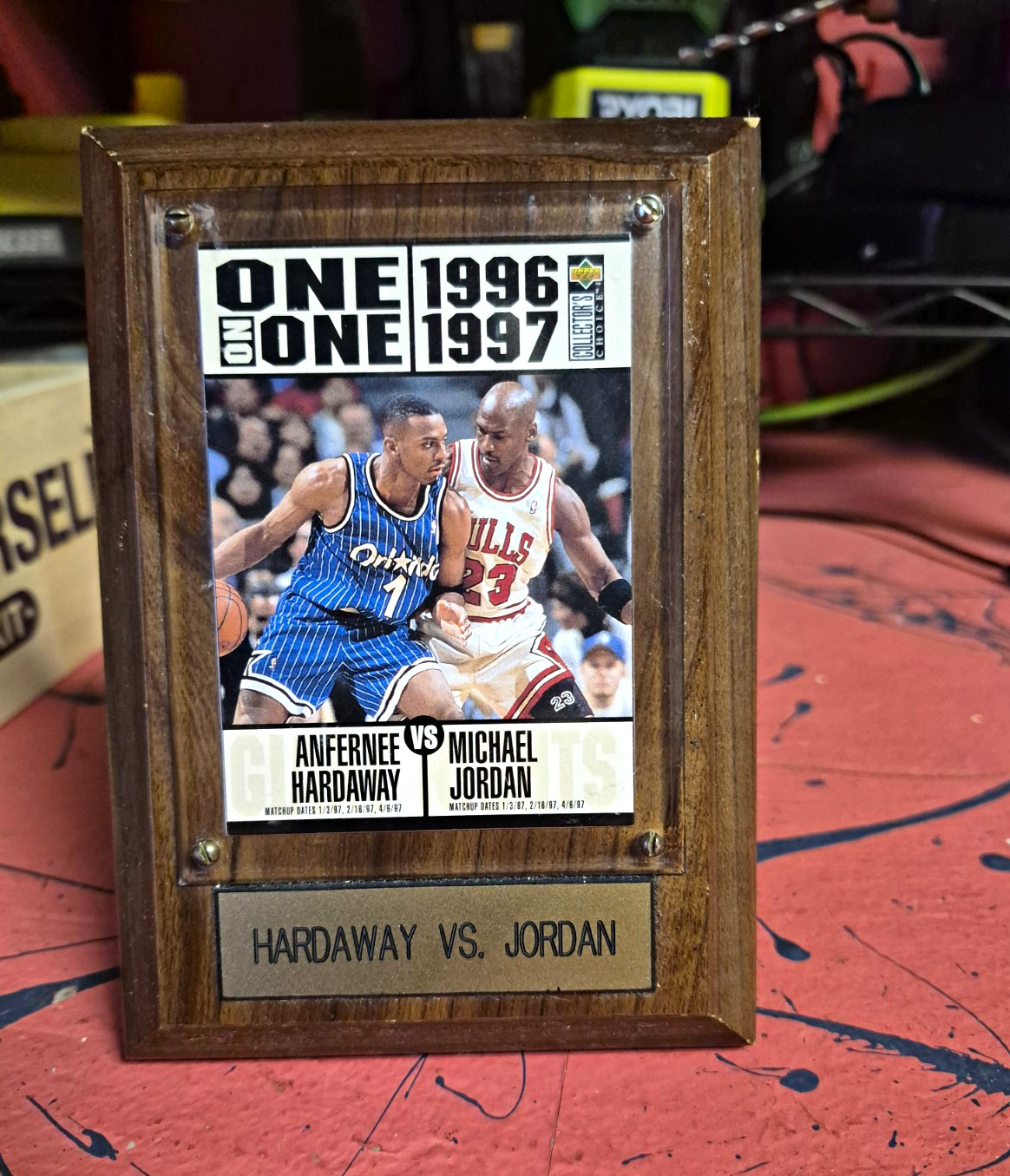 Upper Deck Collector's Choice One on One 1996-97 Hardaway vs Jordan Opener
