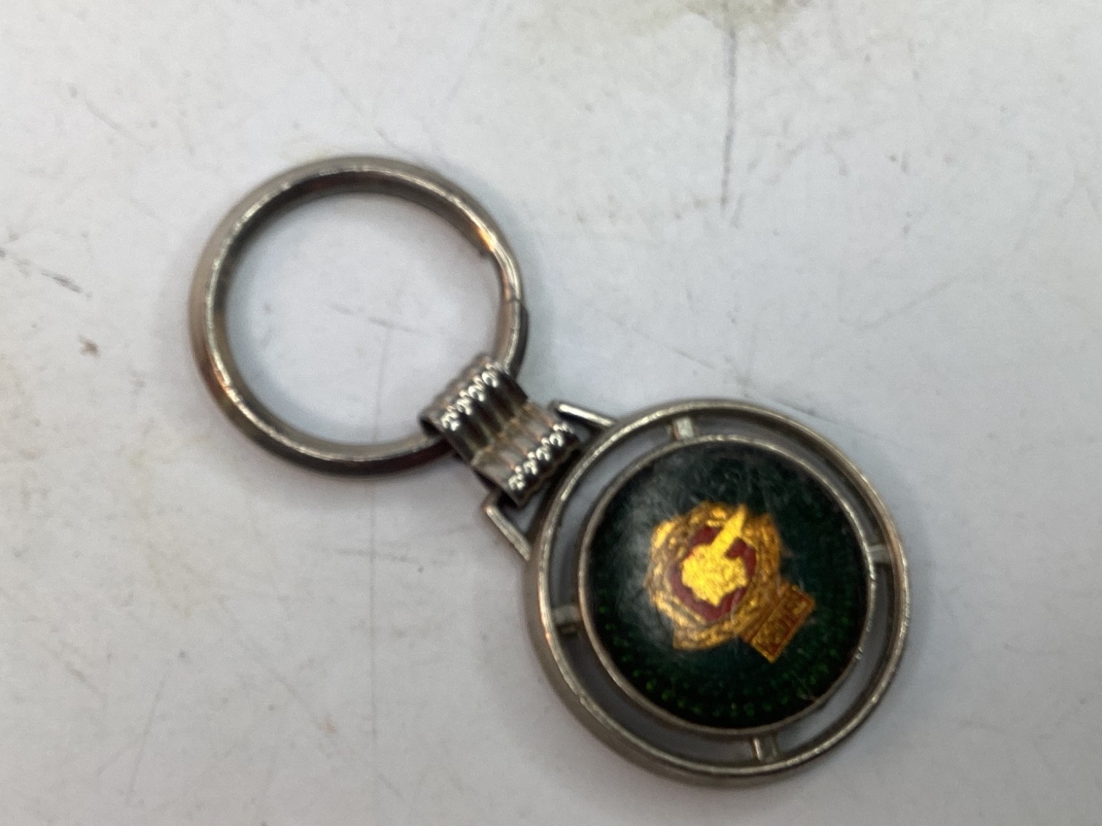 RARE VTG PONTIAC ACCESSORY INDIAN CHIEF KEYCHAIN 1950'S?? (L12)