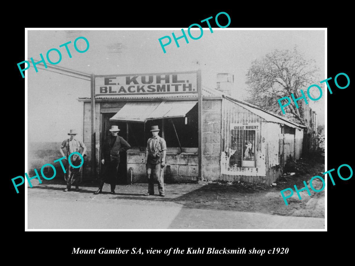OLD LARGE HISTORIC PHOTO OF MOUNT GAMBIER SA THE KUHL BLACKSMITH SHOP c1920