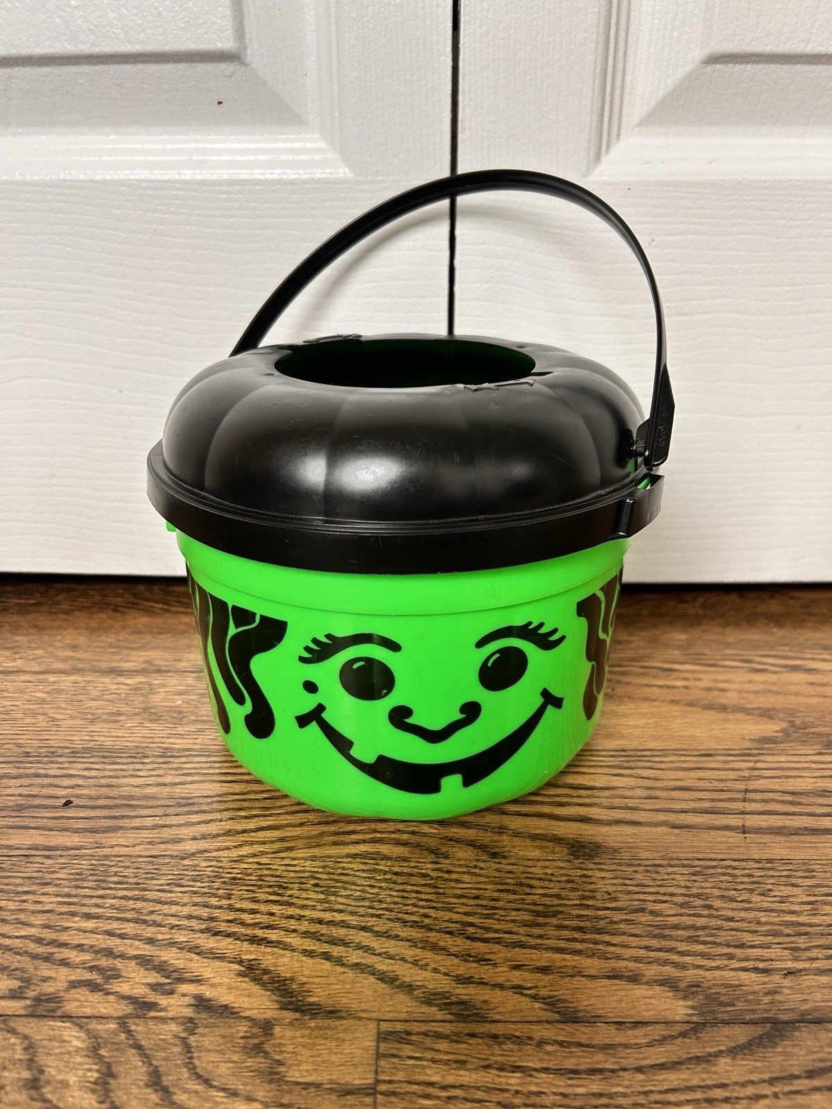 Vintage 1991 Plastic Green Witch McDonald’s Trick Or Great Bucket With Lid