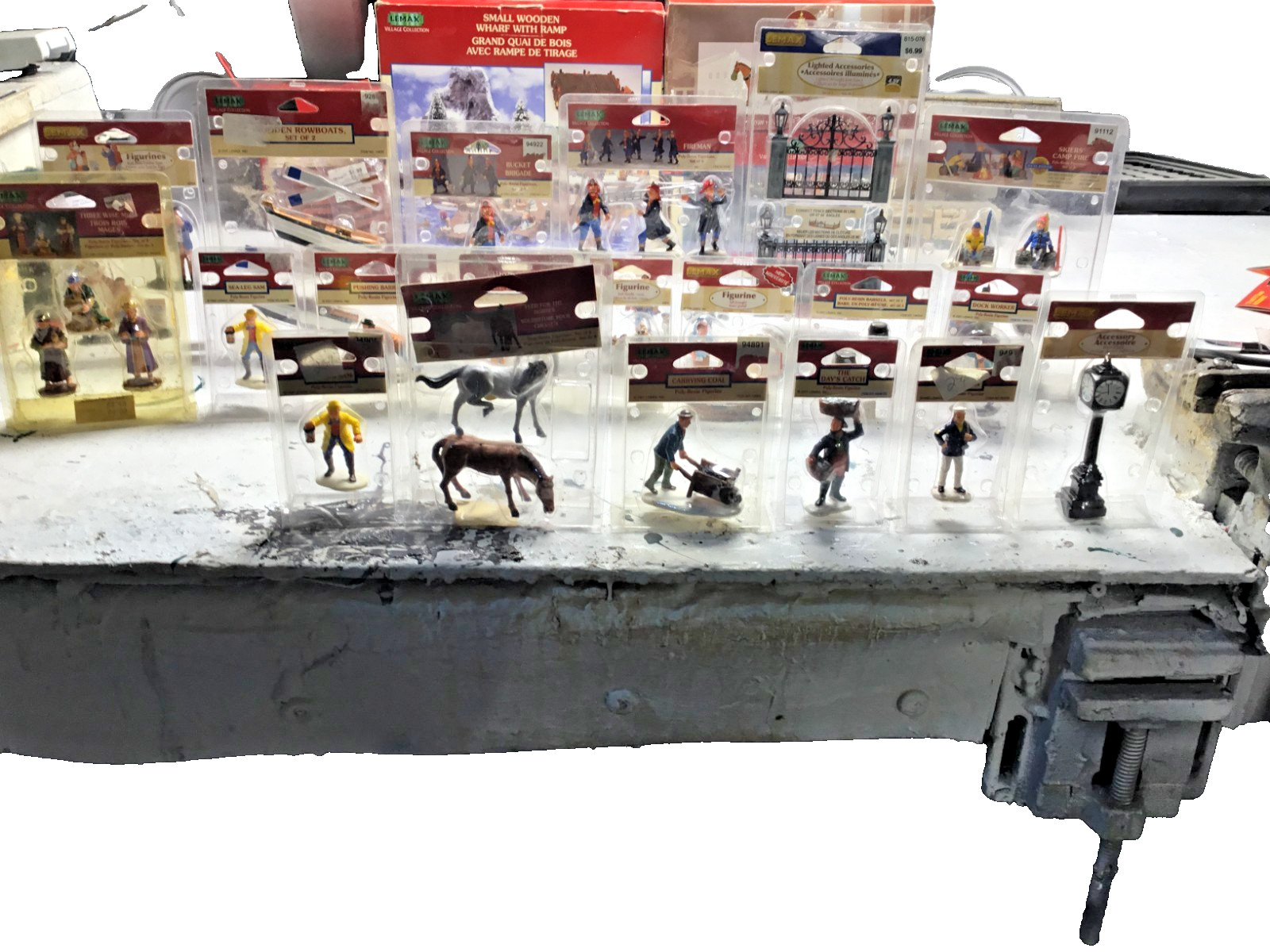 Huge Lot 24 brand new figures,people dock,many,many more all NIB UNOPENED SEALED