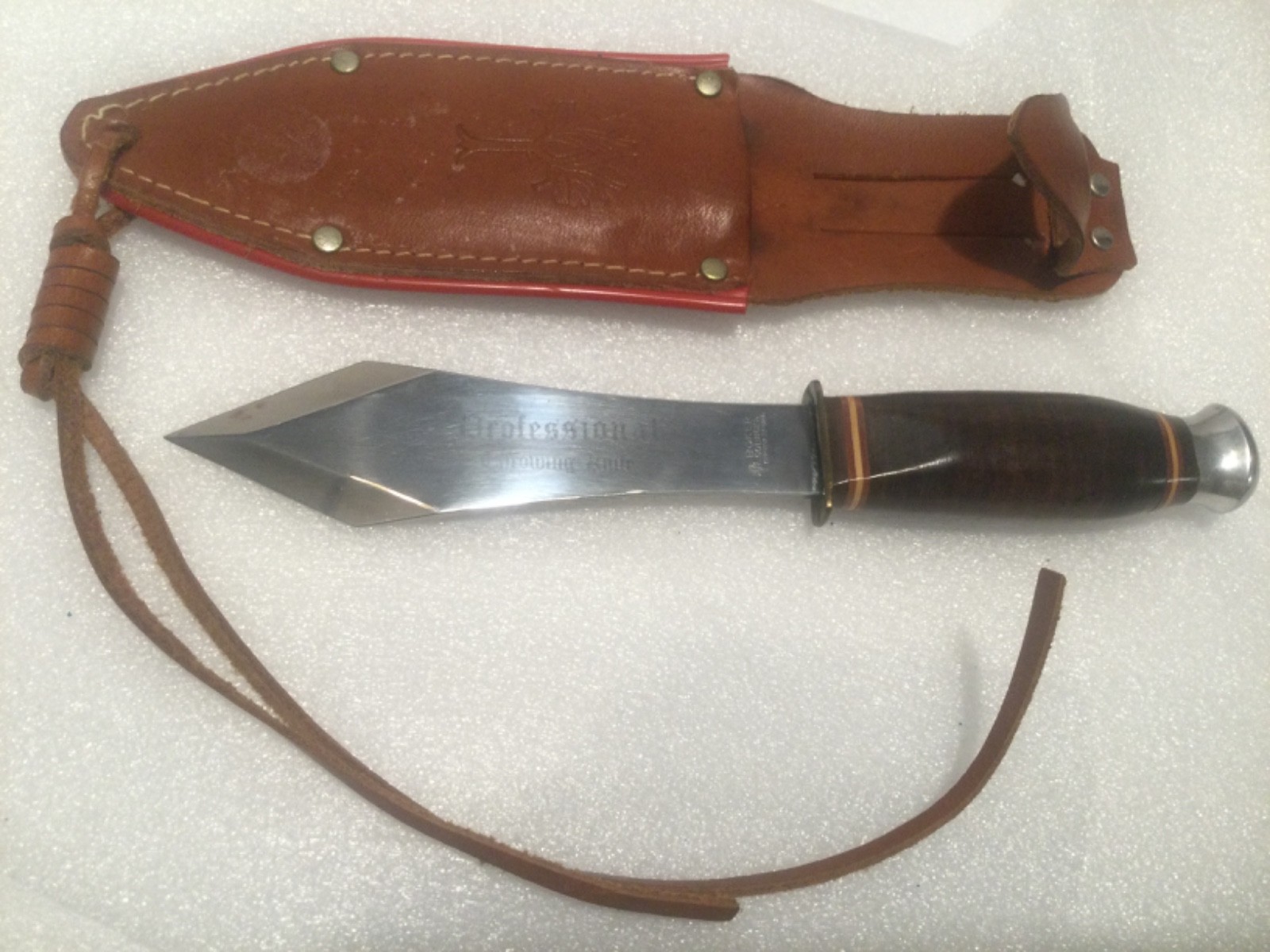 BOKER PROFESSIONAL THROWING KNIFE VINTAGE/TRADITIONAL w/ORIG. SHEATH. 60's-80's?