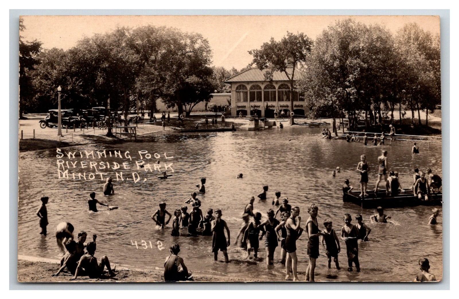 RPPC - Swimming Pool At Riverside Park - Minot, North Dakota