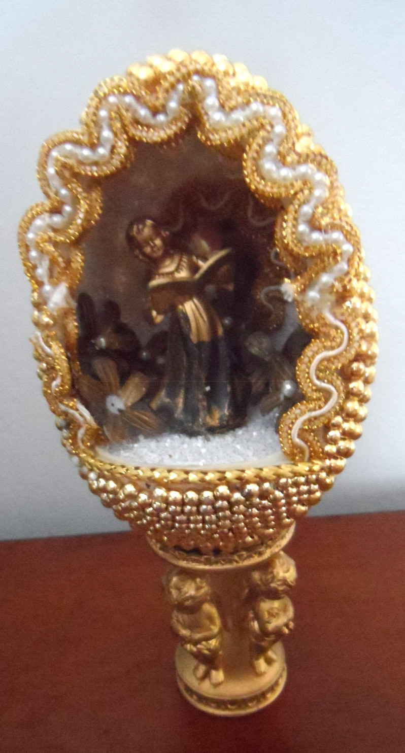 Handmade Vintage Ornament - EGG SHAPE ANGEL w/SONGBOOK DIORAMA